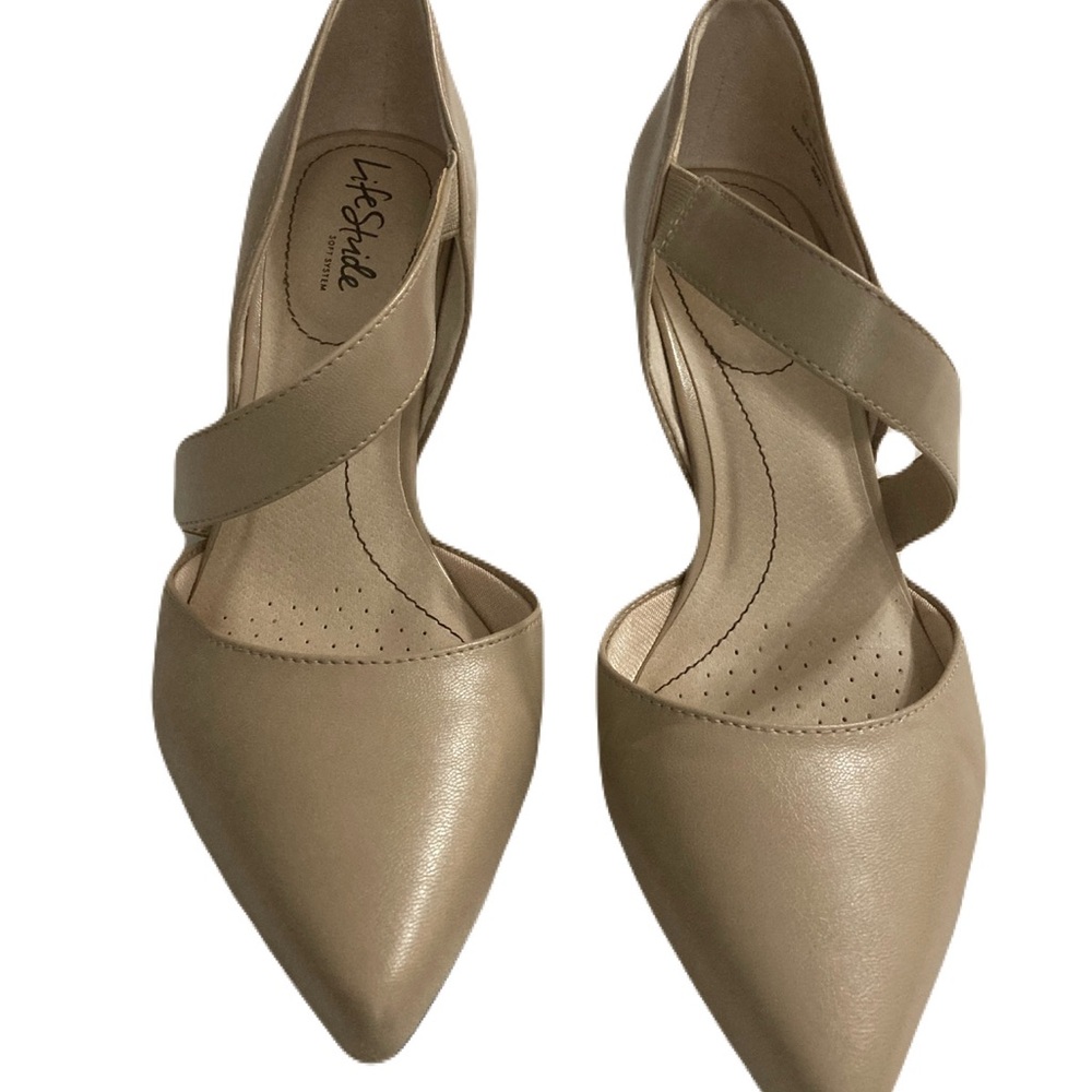 Life Stride Beige Heels